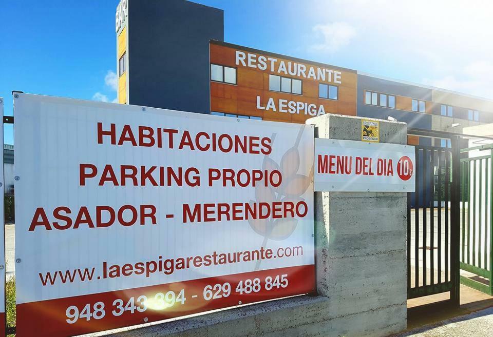 Pension La Espiga Pamplona Exteriör bild